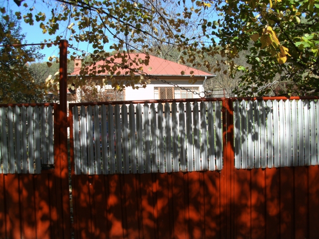 Case, Valea Mare, Gaesti