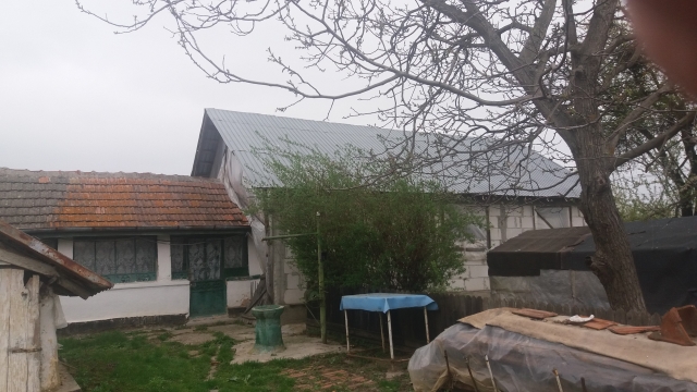 Pentru constructie case-vile, sat Bara, centrul satului Bara
