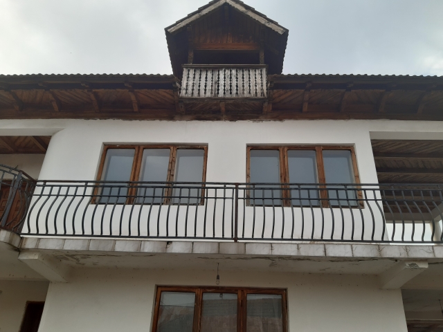 Case, SAT VLADULENI, CIURI