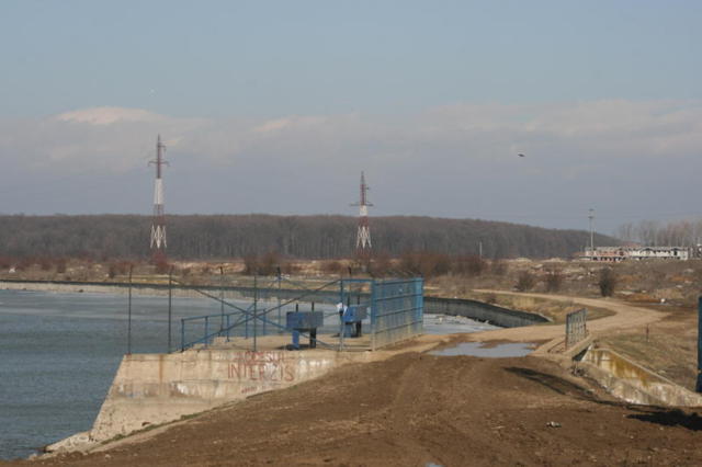 Pentru constructie case-vile, Lupu, La coada lacului Mogosoaia, la intrarea in Chitila, vizavi de Baumax