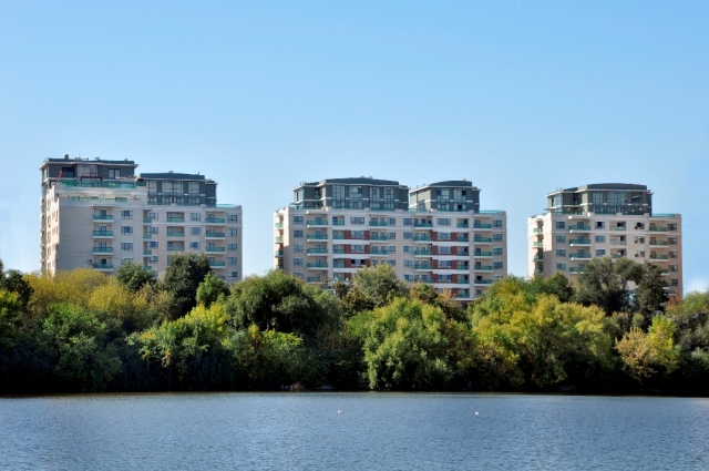 Apartamente, Barbu Vacarescu, lacul tei