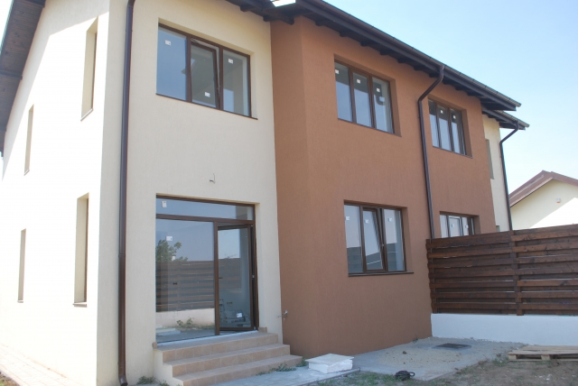Vile, Rosu, Militari Residence