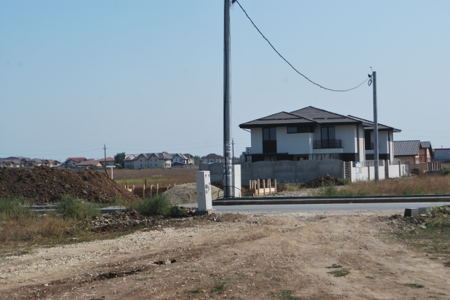 Vile, Rosu, Militari Residence