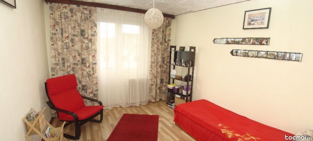Apartament 4 camere, TITAN, BASARABIA