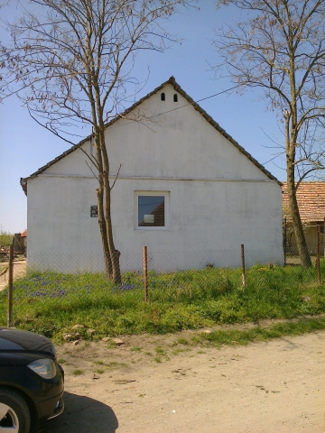 Case, Periam, Vatra Satului