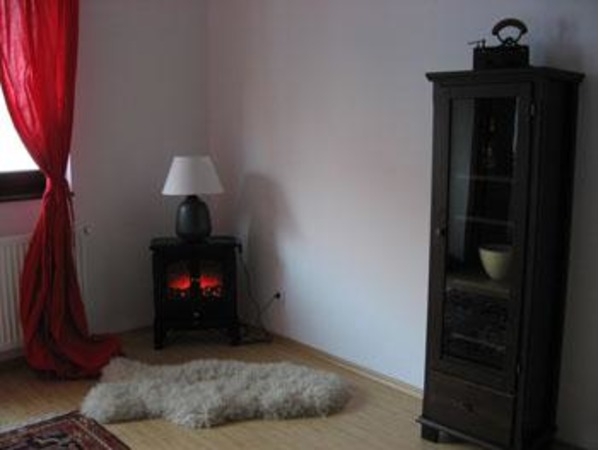 Garsoniera, Platoul Izvor, Colina Florilor