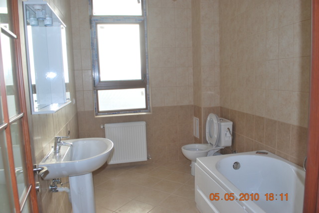Apartamente 3 camere, Mc. Donalds, Podul Otopeni