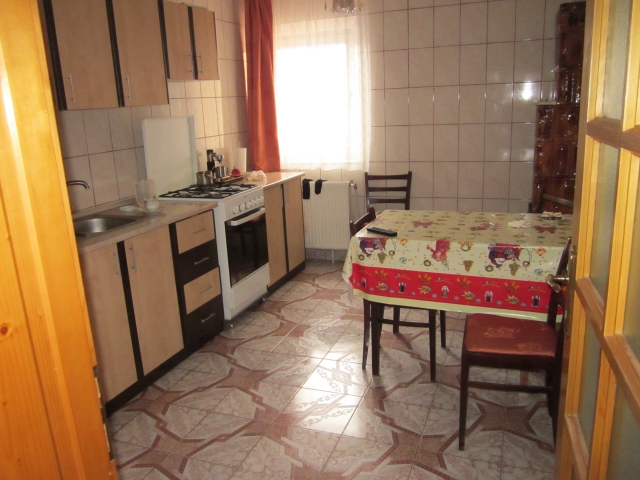 Case, Valea Stanii, A