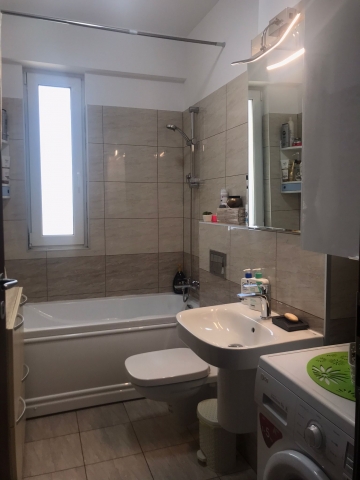 Apartament 2 camere, Florilor( tinerilor), Langa biserica noua