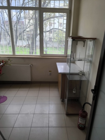 La parter de bloc, Bucurestii Noi, Proprietar vand spatiu comercial Soseaua Bucuresti-Targoviste