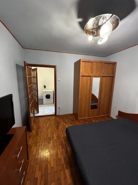 Apartamente 2 camere, 1 Mai, Chibrit