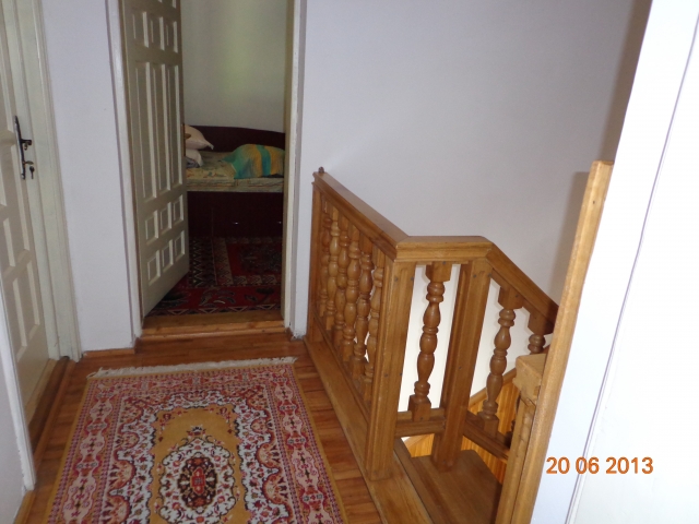 Case, Sat Ursei, Oras Moreni
