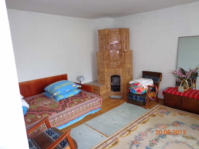Case, Sat Ursei, Oras Moreni